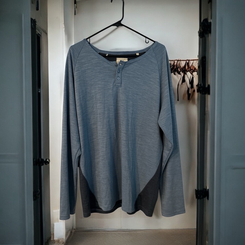 7Diamonds Men’s Long Sleeve Henley Shirt Blue & Charcoal Colorblock XXL NWT
